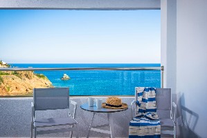 Hotel PENINSULA wakacje