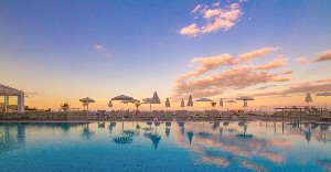 Hotel PENINSULA wakacje