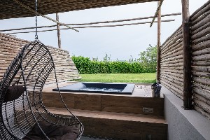 Double Superior Room (With Jacuzzi)