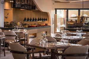 Hotel NOBLE HOTEL AND SUITES wakacje