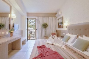 Hotel FLAMINGOS wakacje