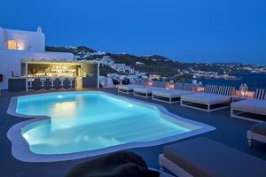 Pool Bar