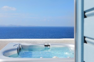 Deluxe Sea View Suite with Outdoor Jacuzzi