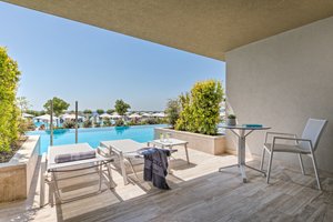 FamilyRoom (SwimUp-PoolTerrace)