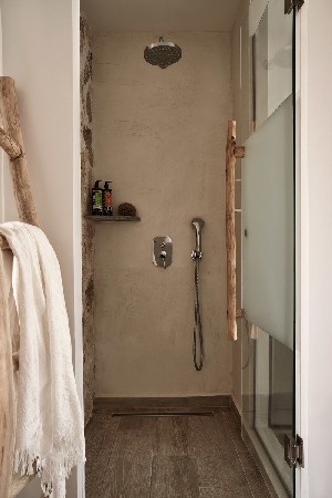 Double Superior Room with Jacuzzi Bathroom