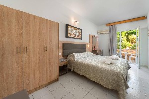 Hotel MELODY STUDIOS wakacje