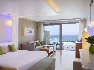 Elite suite sea view with private pool