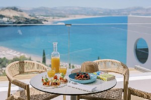 Hotel LINDOS MARE wakacje