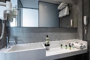 Hotel OKTOBER DOWNTOWN BOUTIQUE wakacje