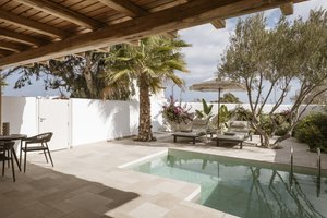 2 Bedroom Suite (Private Pool )