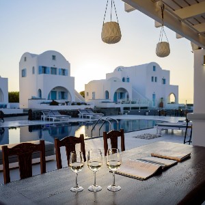 Pool - Bar - Restaurant