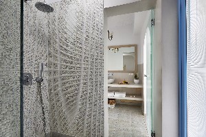 Superior Room Bathroom 