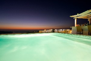 Swimming Pool with Pool Bar