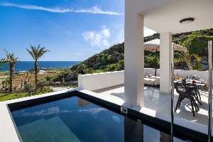 Deluxe Suite (SeaView, Plunge Pool)