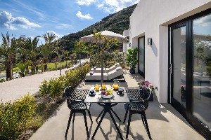 1 Bedroom Suite (SeaView)