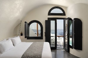 Rocca Cave with Caldera View & Outdoor Hot Tub