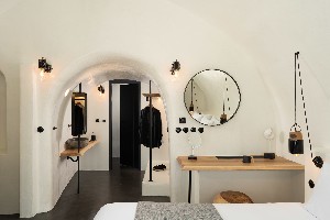 Rocca Cave with Caldera View & Outdoor Hot Tub