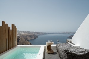 Luxury Cave with Caldera View & Outdoor Jacuzzi 