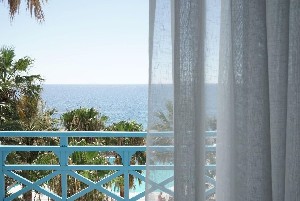 Hotel KAMARI BEACH wakacje