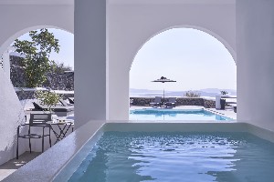 Two Bedroom Suite with Jetted Tub & Caldera View