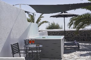 Junior Suite with Jetted Tub & Garden View