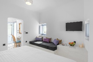 Elegant Suite Outdoor Jacuzzi