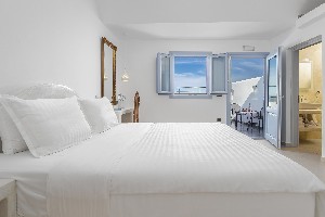 Superior Suite Sea View Outdoor Jacuzzi