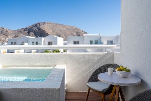 Double Deluxe Room (Balcony)