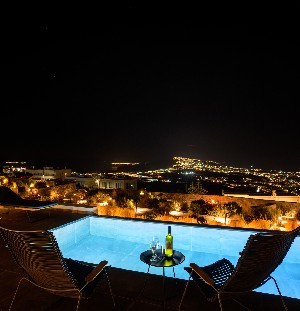 Executive Two Bedroom Suite W. Pool & Caldera View