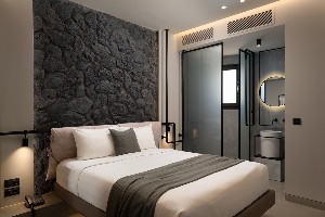 Comfort Suite W. outdoor heated jacuzzi