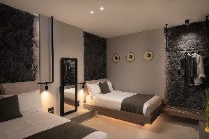 Executive Two Bedroom Suite W. Pool & Caldera View