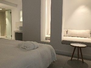 Standard Suite Sea View with Balcony