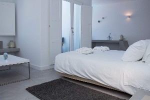 Standard Suite Sea View with Balcony