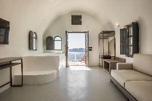Exclusive Cave Suite