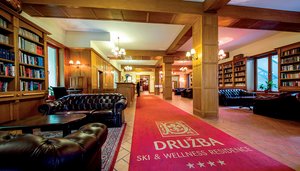 Hotel WELLNESS REZYDENCJA DRUŽBA wakacje