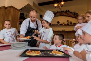 Hotel WELLNESS REZYDENCJA DRUŽBA wakacje