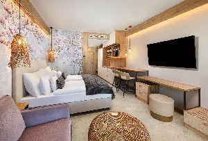 Hotel LAKE GARDEN TATRALANDIA wakacje