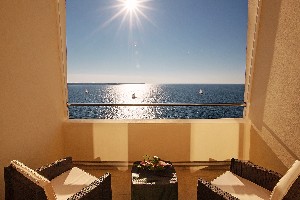 Deluxe Superior Room (SeaView, Balcony)