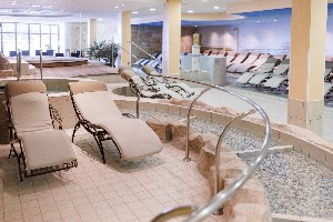 Hotel WELLNESS HOTEL APOLLO wakacje