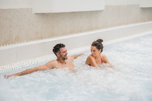 Hotel WELLNESS HOTEL APOLLO wakacje