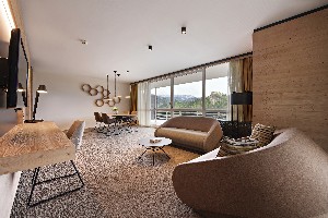 Lake View Suite