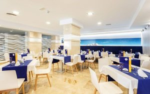 Restaurant/bars