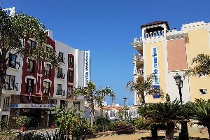 Hotel PERLA MARINA wakacje