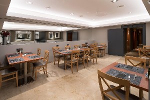 Hotel CATALONIA BORN wakacje