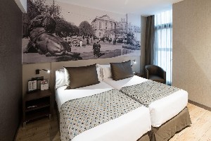 Hotel CATALONIA BORN wakacje