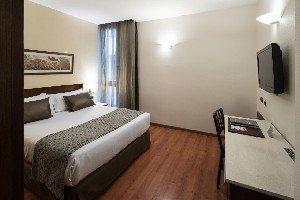 Hotel CATALONIA BORN wakacje