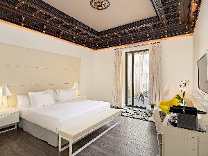 Hotel H10 URQUINAONA PLAZA wakacje