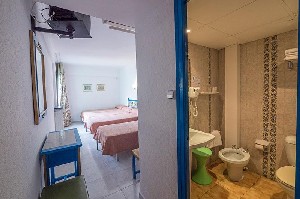 Hotel CHECKIN GARBI wakacje