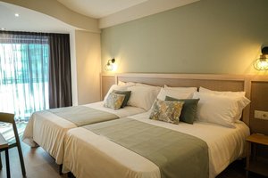 Hotel HTOP JADHE (EX HTOP CALELLA PALACE) wakacje