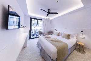 Superior Balcony Room